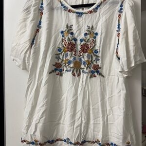 Entro White Embroidered Short Sleeve Blouse